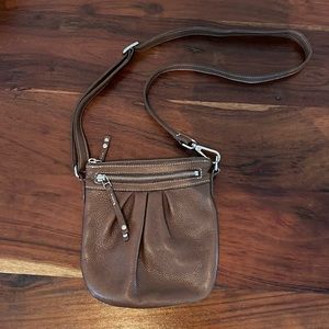 ROOTS Olivia purse